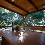 Vakantiehuis Secluded Fisherman's Cove Babac, - 20901 *