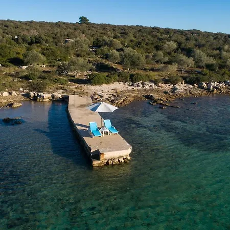 Secluded Fisherman's Cove Babac, - 20901 Vakantiehuis *