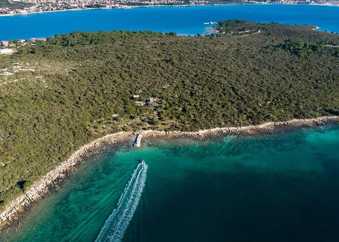 Secluded Fisherman's Cove Babac, - 20901 Vakantiehuis
